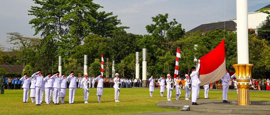 Indonesia independence day party with national flag decorations, patriotic tableware, and themed party supplies