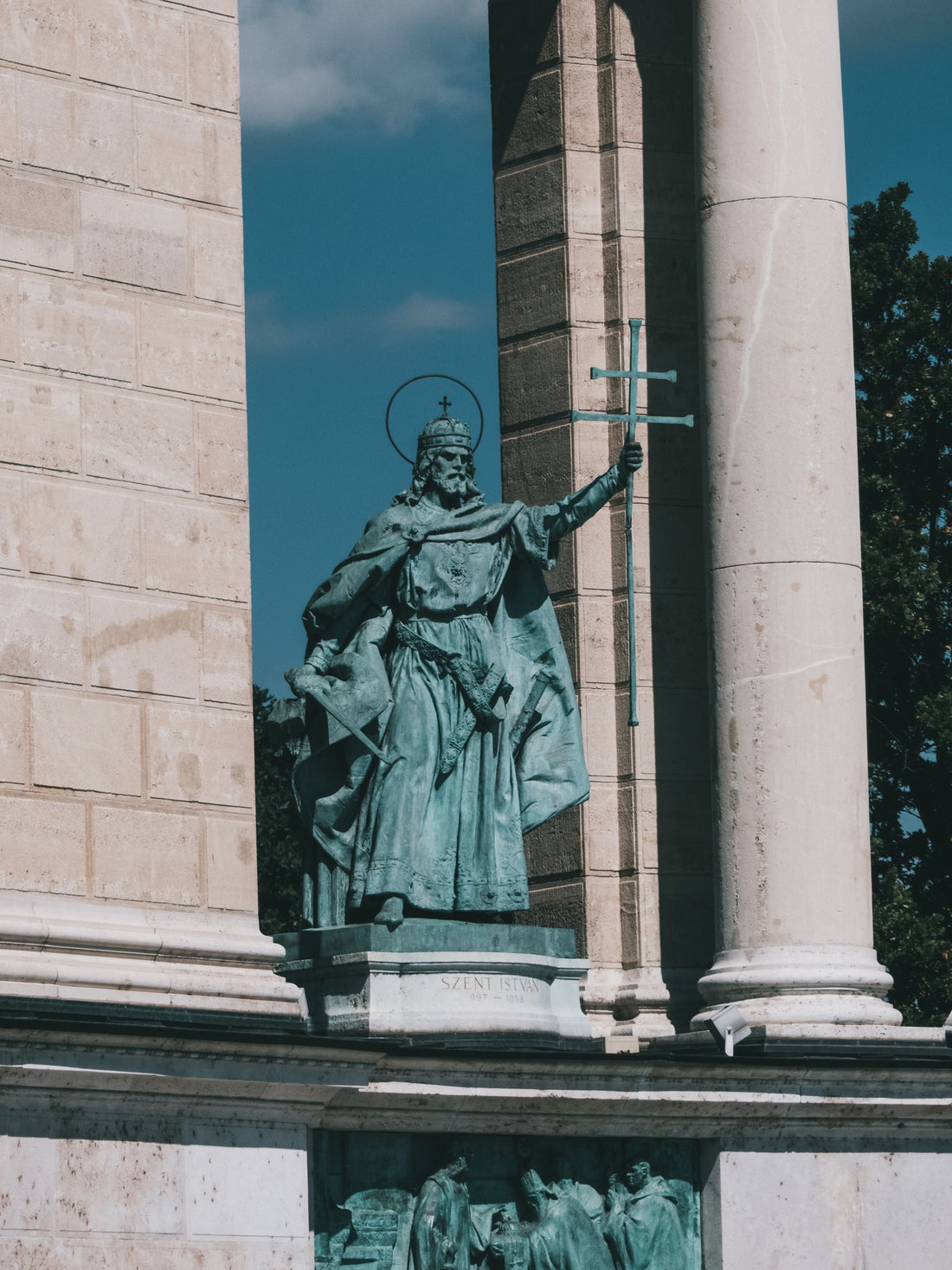 Hungary St. Stephen's Day Party Ideas 2026: How to Celebrate Szent Istvan Napja on August 20