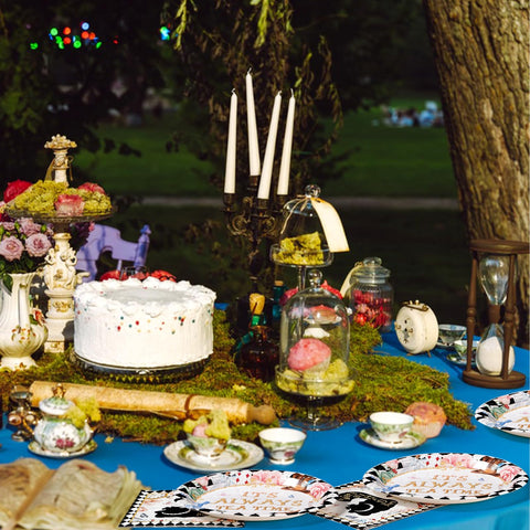 96 Pcs Alice in Wonderland Party Plates and Napkins - Grencian