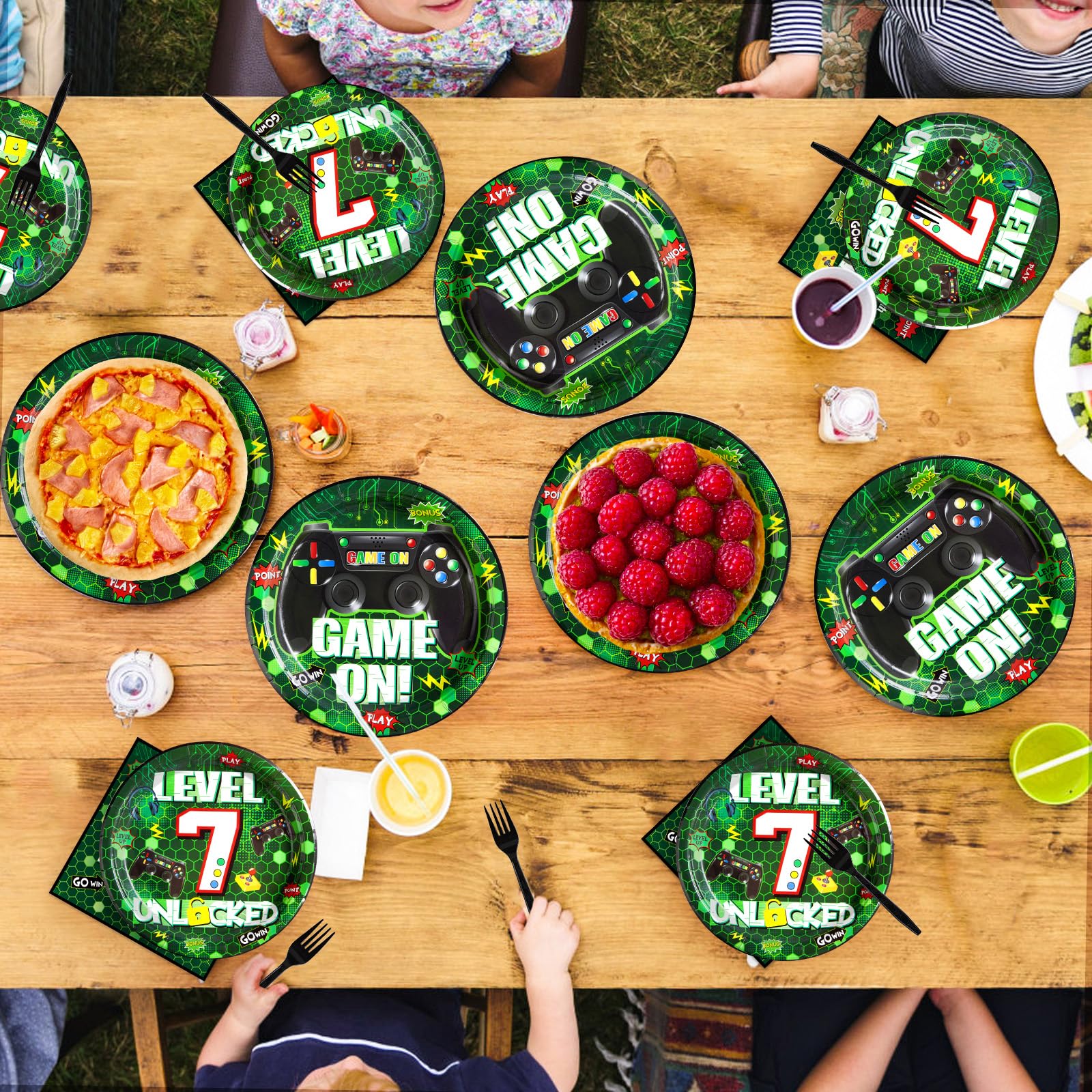 96 Pcs Green Video Game 7th Birthday Party Plates and Napkins - Grencian
