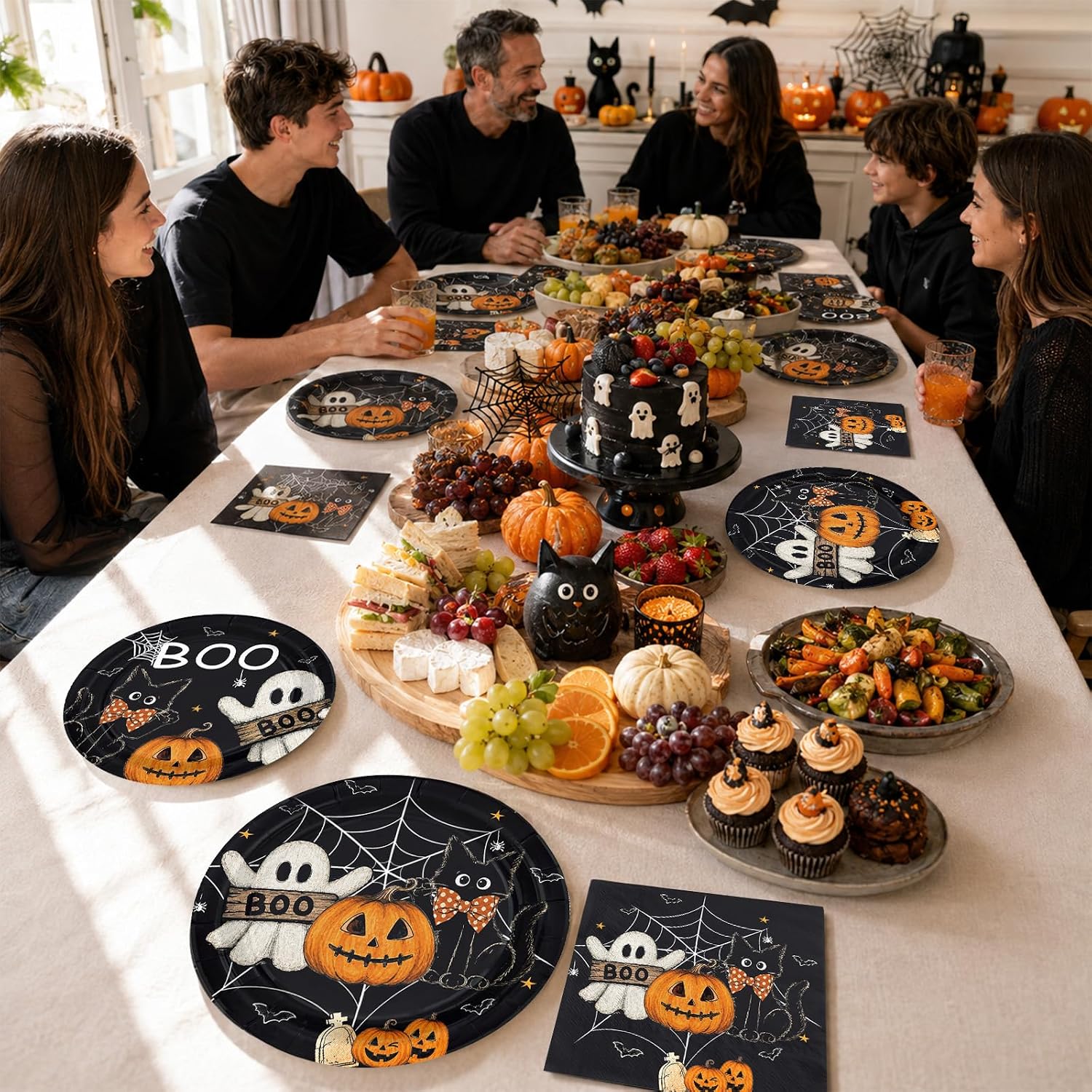 Close up of the Boo lettering on a black cat ghost Halloween plate