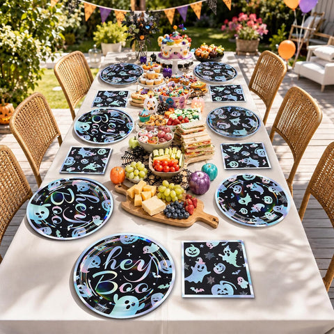Full set with plates, napkins and black forks