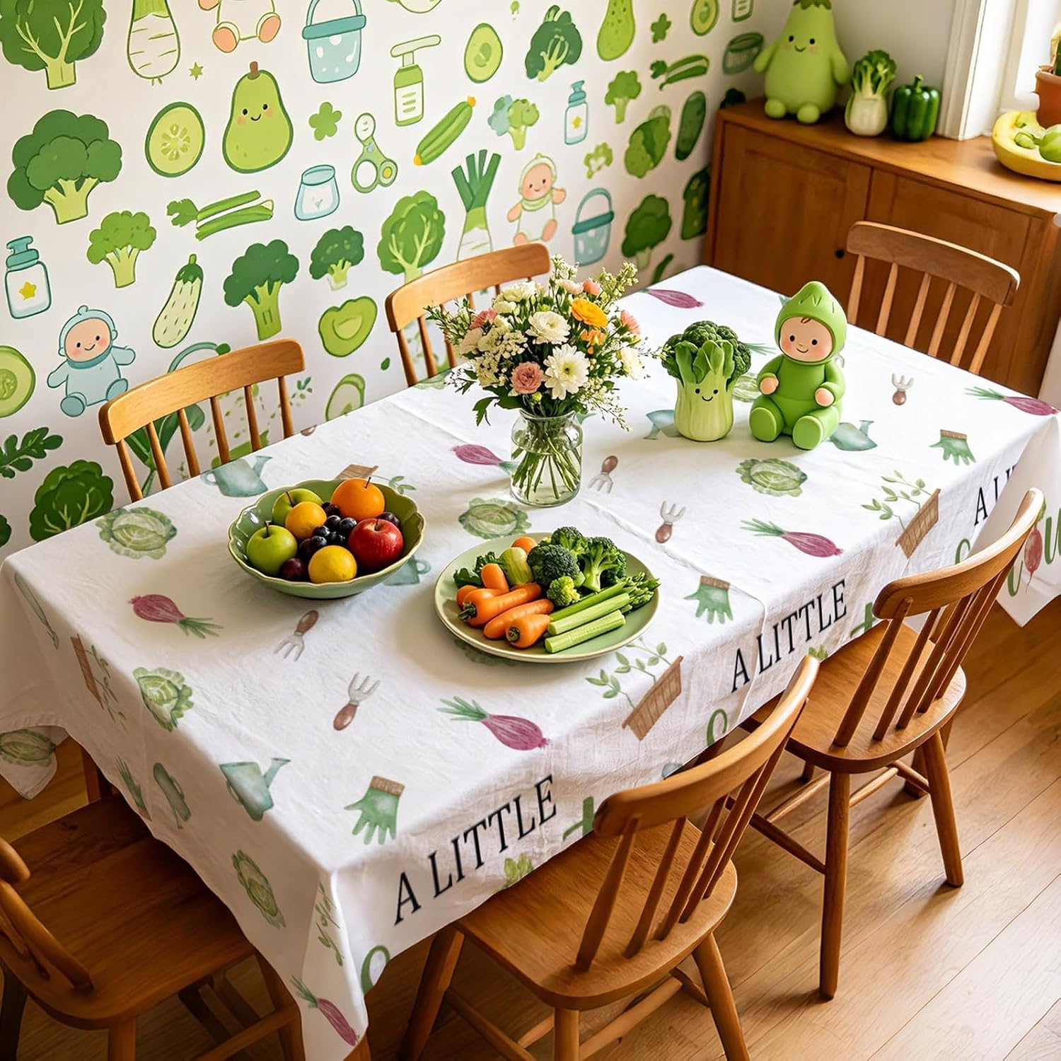 Package contents infographic showing 3 Grencian Little Sprout tablecloths
